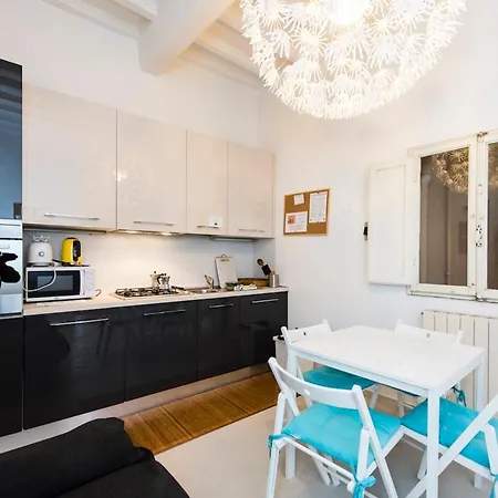Pitti Three Apartment Florence
