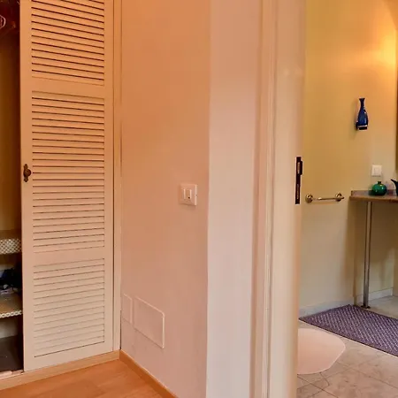 Pitti Three Apartment Florence